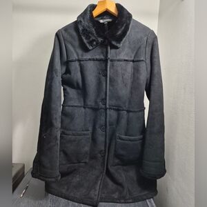 Elegant Black Teddy Jacket with Faux Fur Collar